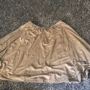 BRANDY MELVILLE skirt